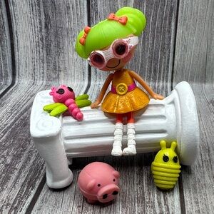 Lalaloopsy Dyna Might doll with pet Accessories